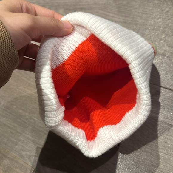 Nissin Cup Noodle Beanie BNWT - Picture 3 of 3